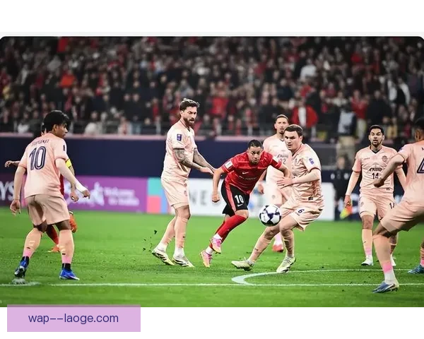 亚足联重罚18强赛违规燃放烟火行为多协会被罚引发赛场秩序关注